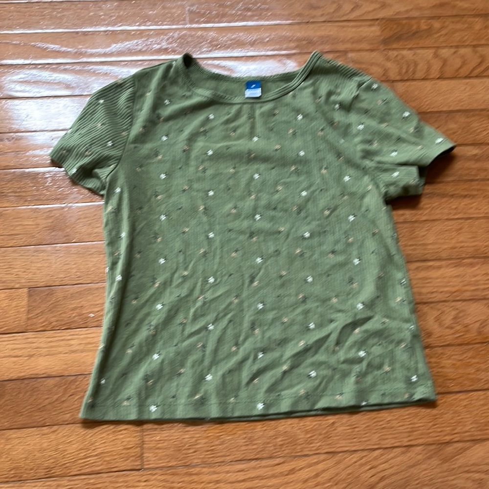 Green floral tight t-shirt.